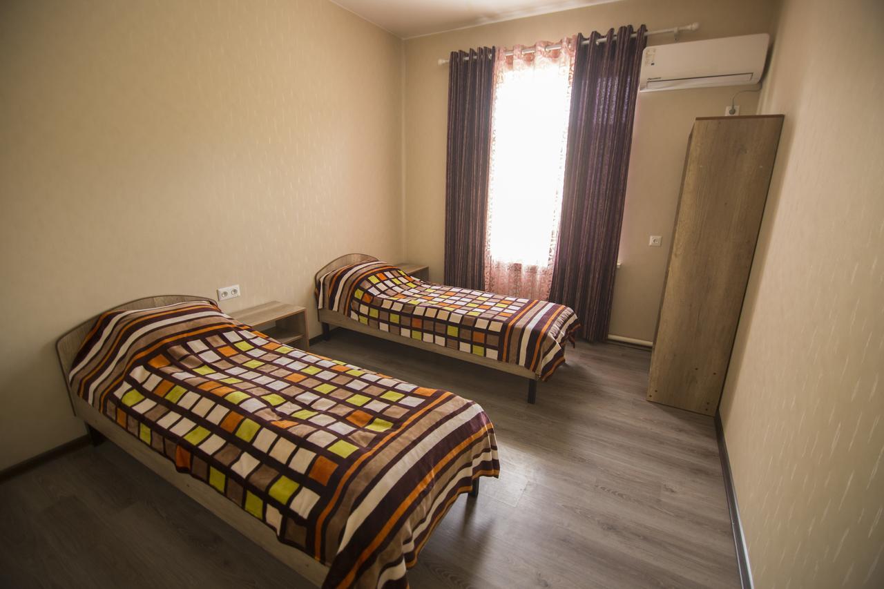Hostel ESAL Osh Buitenkant foto