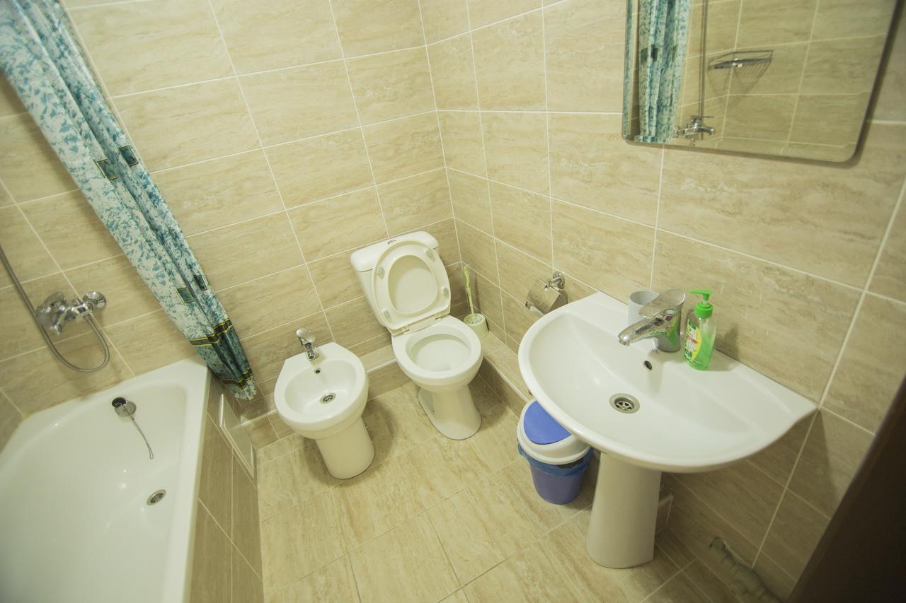 Hostel ESAL Osh Buitenkant foto