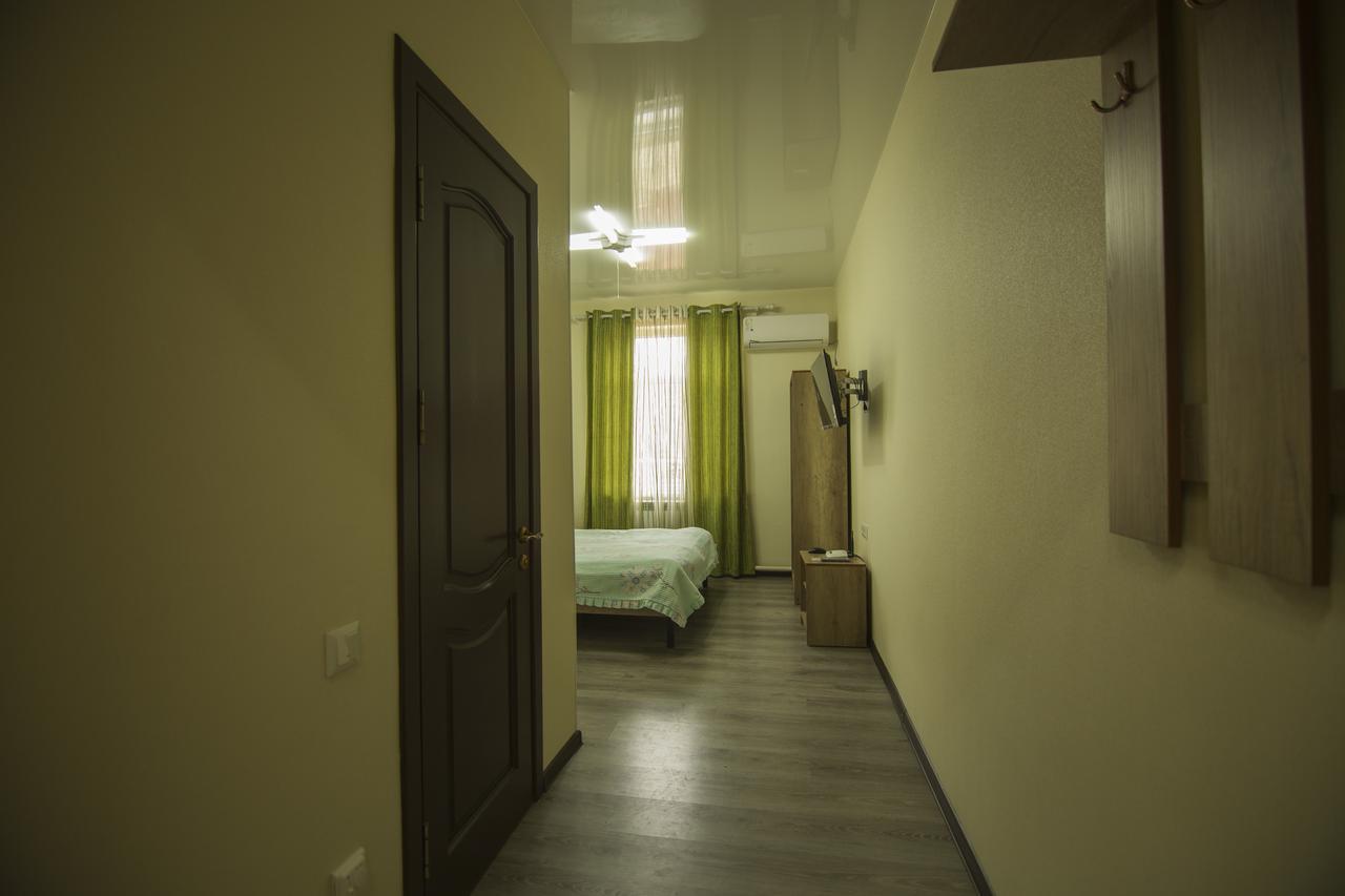 Hostel ESAL Osh Buitenkant foto
