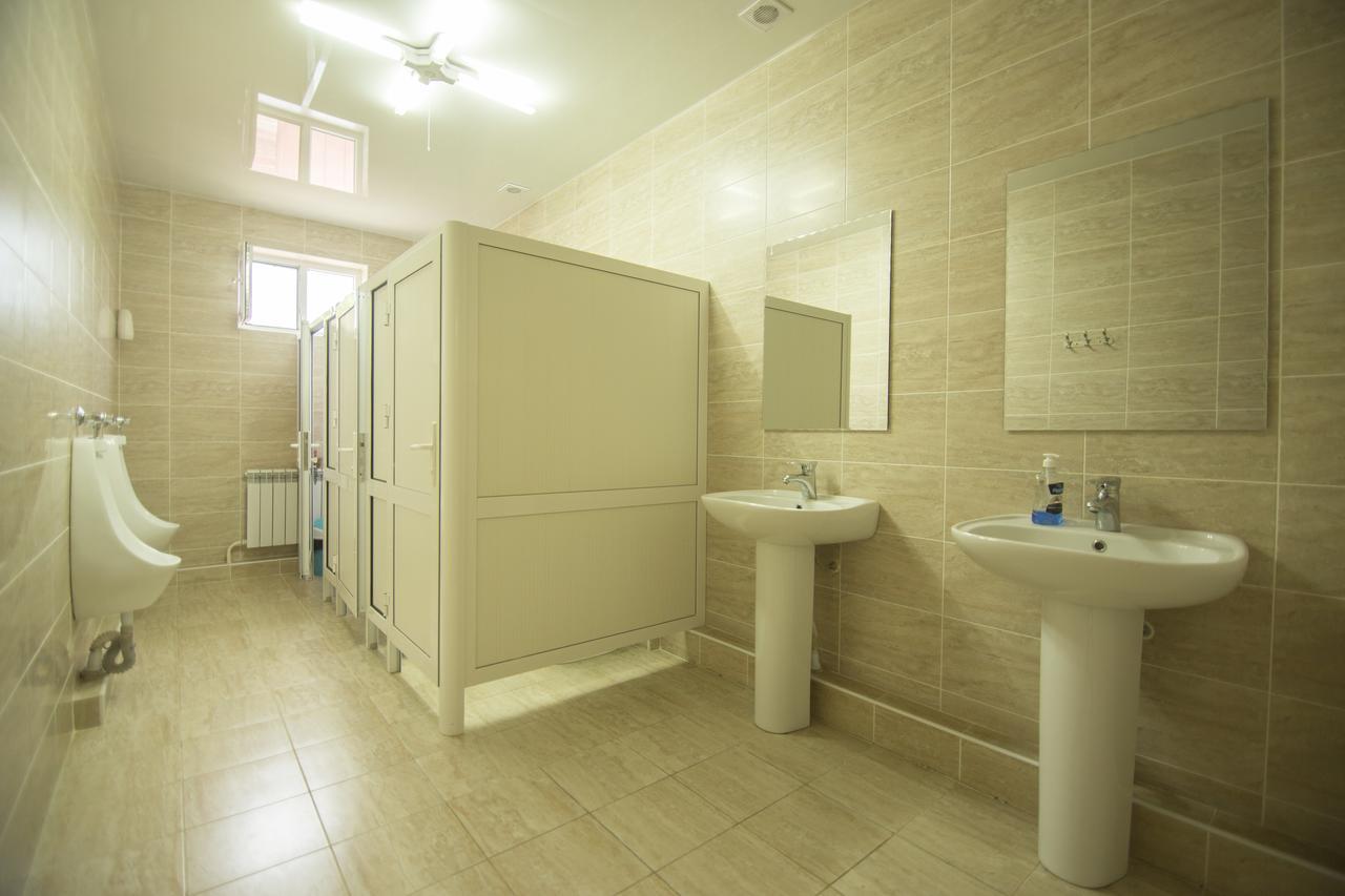 Hostel ESAL Osh Buitenkant foto