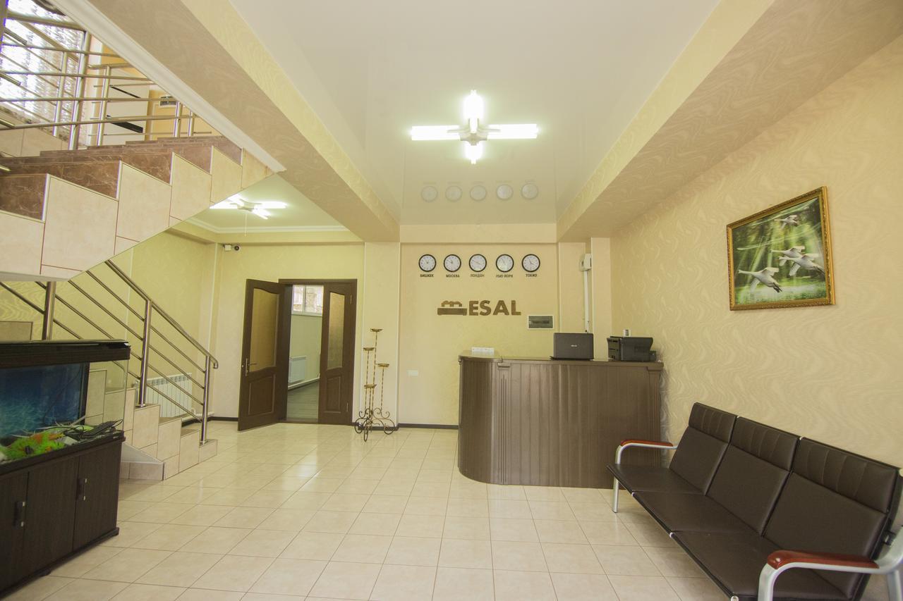 Hostel ESAL Osh Buitenkant foto