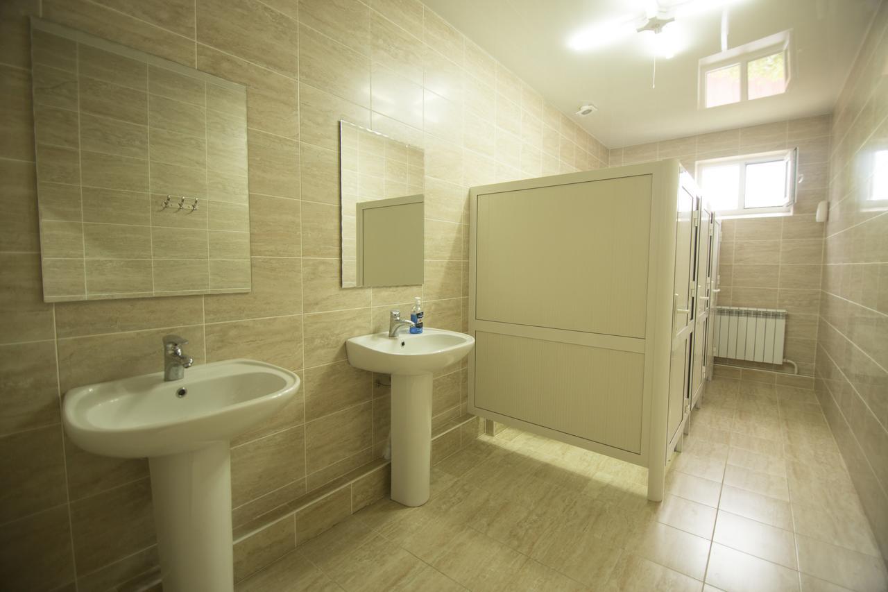Hostel ESAL Osh Buitenkant foto