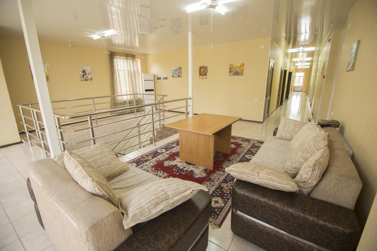 Hostel ESAL Osh Buitenkant foto