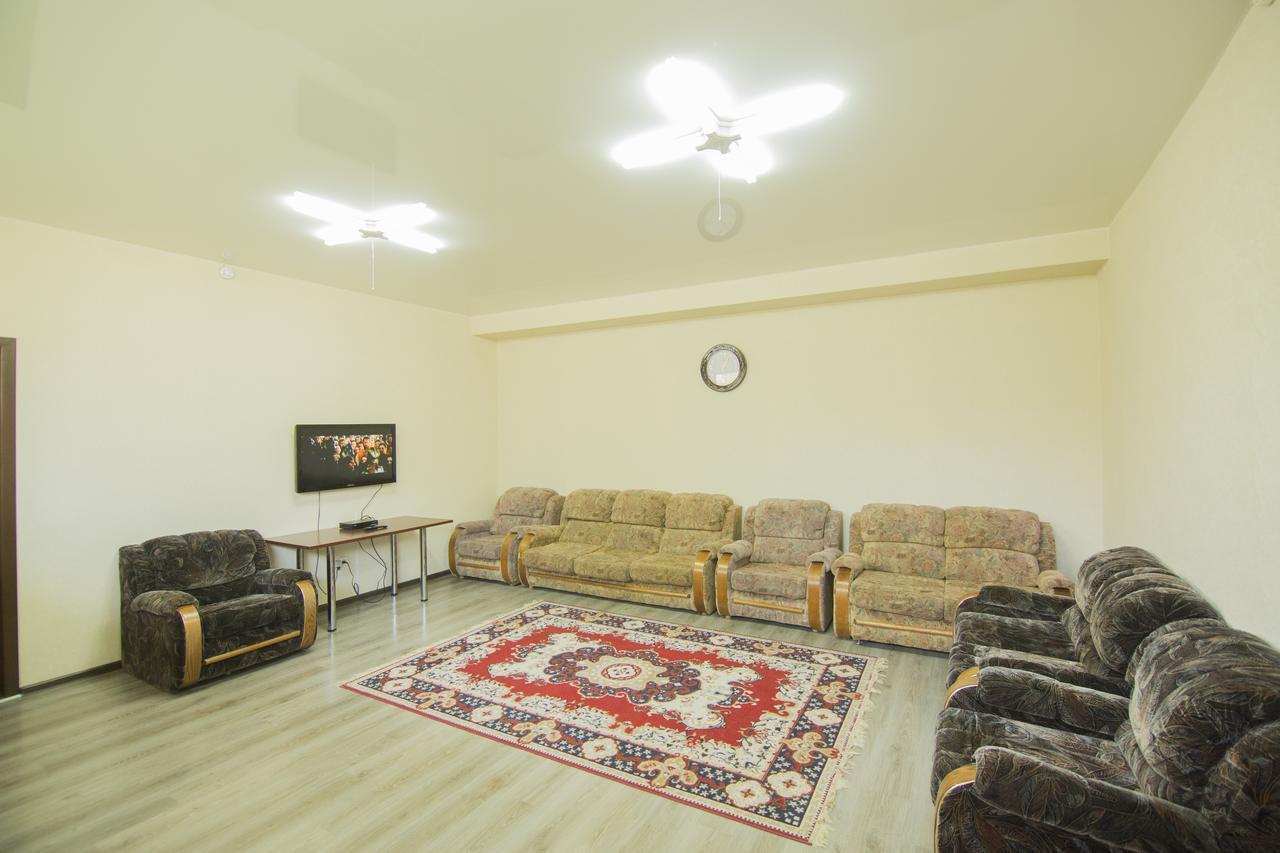 Hostel ESAL Osh Buitenkant foto